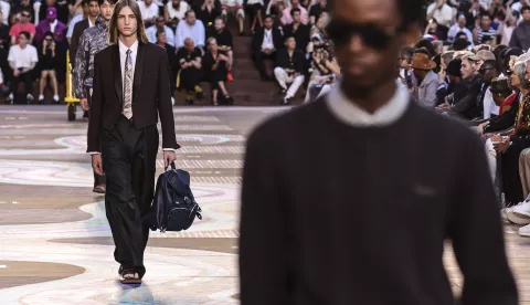 epa12195665 Models present creations from the Spring/Summer 2026 collection by US musician and designer Pharrell Williams for Louis Vuitton fashion house during Paris Fashion Week, in Paris, France, 24 June 2025. The men's collections are presented from 24 to 29 June 2025. EPA/TERESA SUAREZ