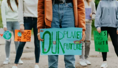 MAGAZIN PEXELSPHOTO BY Photo By: Kaboompics.com