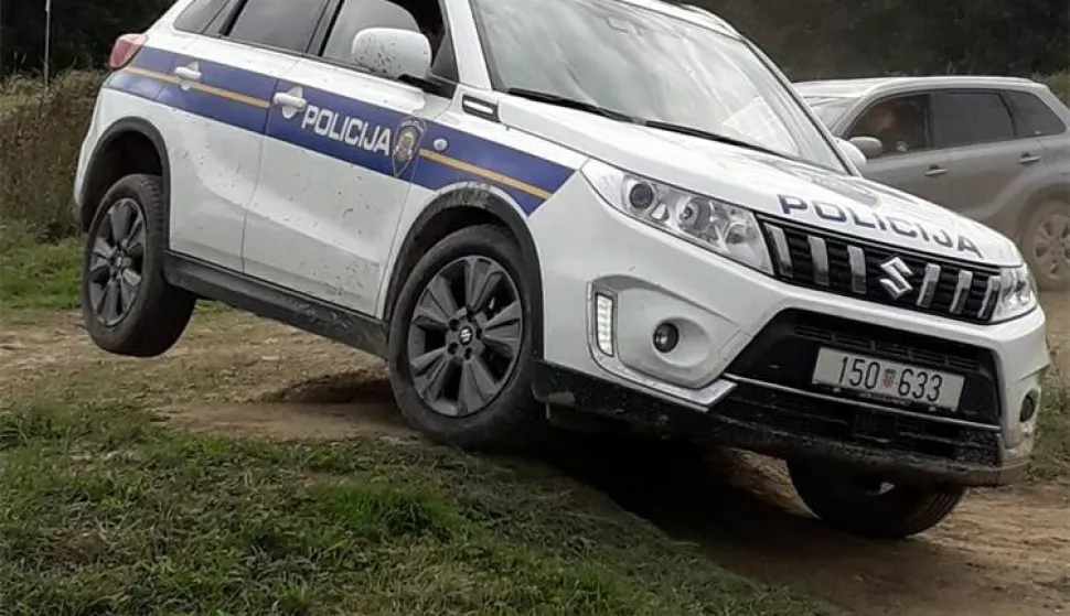 Zaustavljen krijumčar ljudi na području Okučana. policija ilustracija granična 