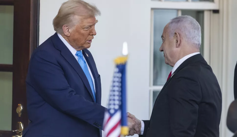 epa11875514 US President Donald Trump (L) greets Israeli Prime Minister Benjamin Netanyahu (R) as he arrives for a bilateral meeting with the president outside the West Wing of the White House in Washington, DC 04 February 2025. The two are expected to discuss plans for a cease-fire in Gaza. It is President Trump's first meeting at the White House with a world leader since he returned to the White House. EPA/JIM LO SCALZO
