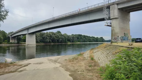 Potraga za 9-godišnjim dječakom koji se utopio u Dravi kod mosta u Belišću