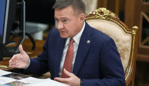 epa12222258 (FILE) - Russian Transport Minister Roman Starovoit attends a meeting with President Putin at the Kremlin in Moscow, Russia, 30 January 2025 (re-issued 07 July 2025). According to a report by Russian national newspaper Izvestiya, Starovoit has shot himself hours after president Putin dismissed him as transport minister on 07 July 2025. EPA/GAVRIIL GRIGOROV/SPUTNIK/KREMLIN/POOL MANDATORY CREDIT