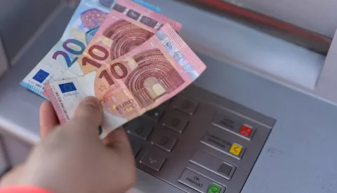 29.12.2022., Zagreb - Podizanje Eura na bankomatima u apoenima od 10 i 20. Photo: Igor Soban/PIXSELL