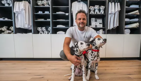 /Galerija/ Točkasto blago Dalmacije dobilo je prvi muzej - na ulazu čekaju Dalma i Tino