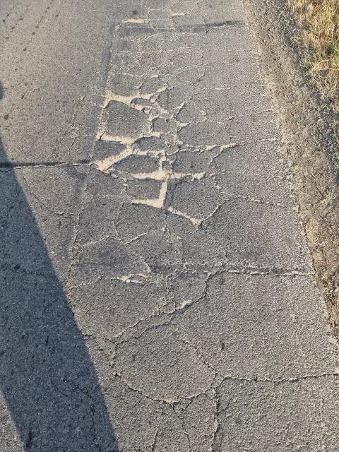 Označio je rupu da ju ostali obiđu