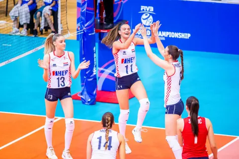 hrvatska odbojka u19 sp osijek snimio: FIVB
