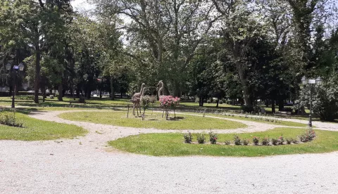 DONJI MIHOLJAC - Park i perivoj Prandau-Mailath u središtu grada, ilustracija. Snimila Snježana Fridl