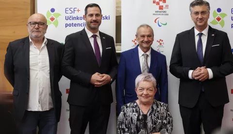 Zagreb, 10.07.2025 - Promocija Projekta "Jačanje sustava parasporta u Republici Hrvatskoj". Na slici Dejan Ačimović, ministar turizma i sporta Tonči Glavina, predsjednik HPO-a Ratko Kovačić, predsjednik Vlade Andrej Plenković, saborska zastupnica Ljubica Lukačić.foto HINA/ Damir SENČAR/ ds