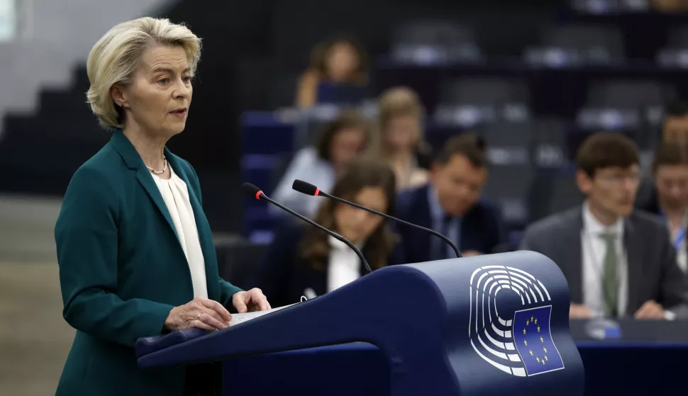 epa12223838 European Commission President Ursula von der Leyen delivers a speech during preparation for the 2025 EU-China summit at the European Parliament in Strasbourg, France, 08 July 2025. EPA/Guillaume Horcajuelo