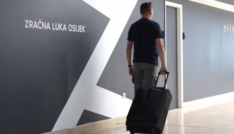 Klisa, 13. 06. 2025., Zračna luka Osijek, ZLO, obilazak, detalji, ilustracije, putnik; kofer; putovanje; zrakoplovSNIMIO BRUNO JOBST