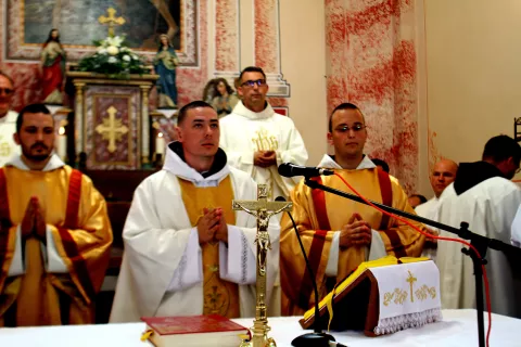 CRNAC - SRPANJ 2025. - Fra Benjamin u svojoj crkvi na mladoj misiSNIMIO: VLADIMIR GRGURIĆ