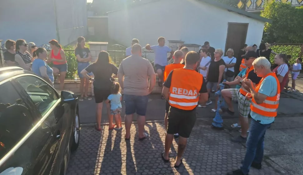 Održan mirni prosvjed u Kuševcu zbog problematičnog susjeda