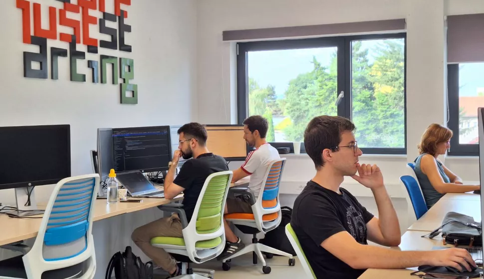 Vara?din, 29.7.2024.- Nakon ureda u 80 zemalja svijeta, tvrtka Infobip, prvi hrvatski jednorog, u ponedjeljak je u Tehnolo?kom parku Vara?din otvorila svoj sedmi ured u Hrvatskoj u kojem ?e u po?etku raditi 15 uglavnom doma?ih zaposlenika. foto HINA/ Sini?a Kalajd?ija/ ua