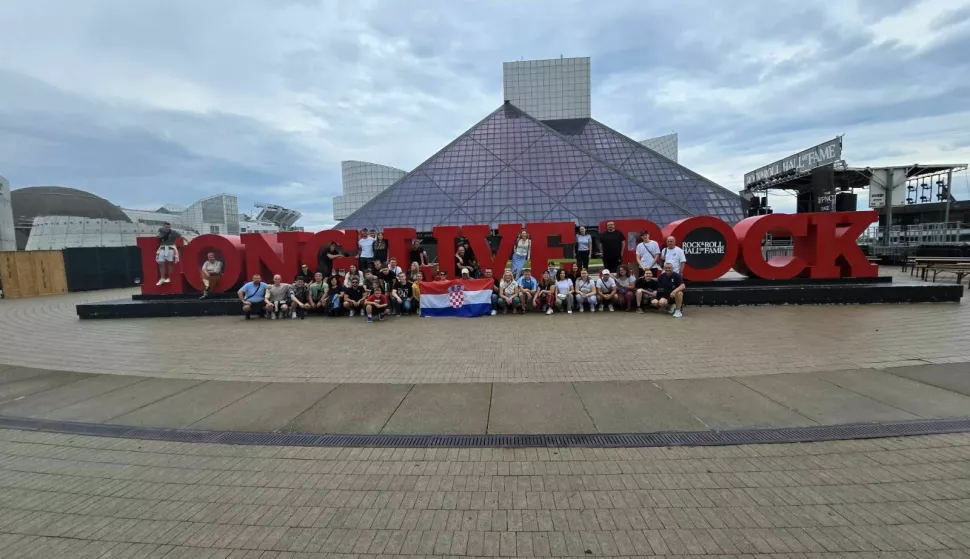 /Galerija/ Putovanje života: Hrvatima iz SAD-a darovali zvuke doma