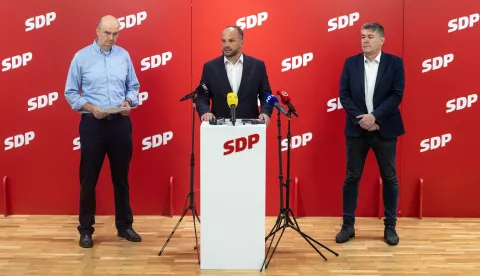Zagreb, 16.7.2025 - Tiskovna konferencija SDP-a o održivom turizmu i stambenoj politici na kojoj su govorili Josip Tica, Siniša Hajdaš Dončić i Boris Lalovac.Foto Hina/ Dario GRZELJ/ dag