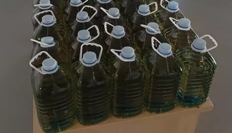 Na graničnom prijelazu Slavonski Brod spriječeno krijumčarenje 200 litara rakije