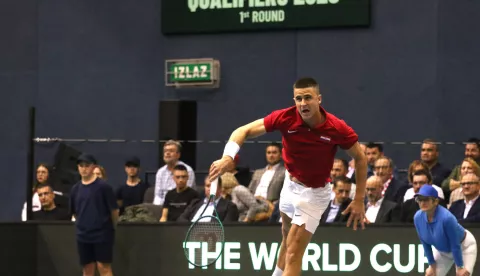 Osijek, 31. 01. 2025, SD Gradski vrt, tenis, Davis Cup, prvi dan. Hrvatska - Slovačka, Duje Ajduković i Lukas Klein. Duje Ajdukovićsnimio GOJKO MIITĆ