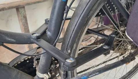 Bicikl, sajla, ilustracija za krađe bicikala