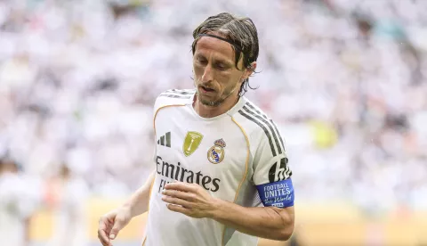 epa12209325 Luka Modric of Real Madrid in action during the FIFA Club World Cup 2025 match between Real Madrid CF and Juventus FC, at Hard Rock Stadium in Miami, Florida, USA, 01 July 2025. EPA/CRISTOBAL HERRERA-ULASHKEVICH