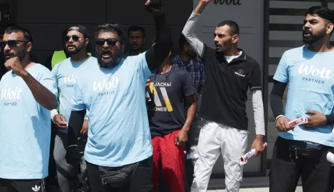 Zagreb, 17.07.2025. - Prosvjed dostavljača Wolta zbog nezadovoljstva uvjetima rada započeo je na Zagrebačkom velesajmu, a završio ispred sjedišta tvrtke na Vrbanima. foto HINA/ Lana SLIVAR DOMINIĆ/ lsd