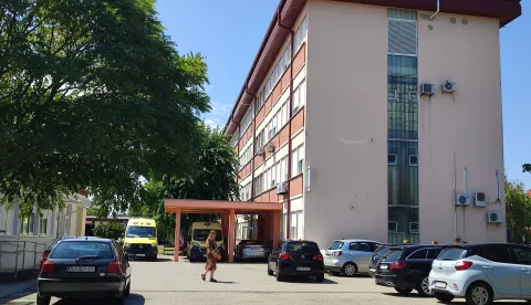 Dom zdravlja u Županji, srpanj 2025.snimila Marija Lešić Omerović
