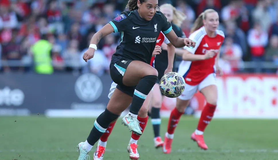 Borehamwood, England, March 09 2025: Olivia Smith (11 Liverpool) controls the ball during the Adobe Womens FA Cup game between Arsenal and Liverpool at Mangata Pay UK Stadium Meadow Park in Borehamwood, England. (Jay Patel/SPP) (Photo by Jay Patel/SPP/Sipa USA) Photo: Sports Press Photo/SIPA USA
