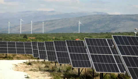 19.04.2024., Promina - Na terenu mjesta Suknovci podignuta je suncana elektrana Suknovci, kojoj je instalirana snaga 10 MWh, sastoji se od 20.000 solarnih panela po 500W. Photo: Dusko Jaramaz/PIXSELL