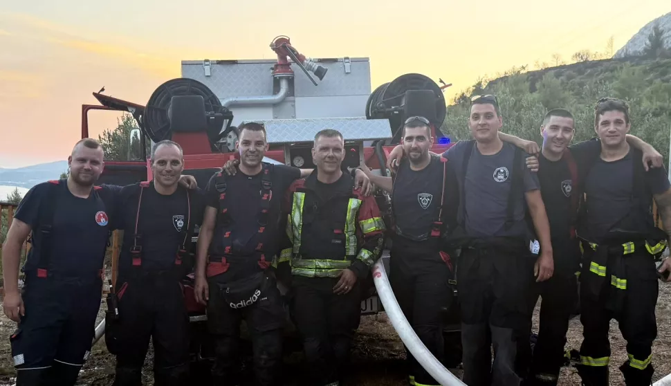 SPLIT, 17. srpnja 2025. (Hina) - Lokaliziran je požar koji je u srijedu izbio na području Kaštel Sućurca zapadno od Splita, no nije i ugašen te će i večeras vatrogasci dežurati na požarištu od 35 hektara izgorjele uglavnom trave i niskog raslinja, izvijestili su u četvrtak iz Županijskog vatrogasnog operativnog centra Split.