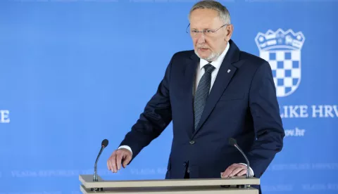 Zagreb, 04.06.2025 - Potpredsjednik Vlade i ministar unutarnjih poslova Davor Božinović dao je izjavu za medije o uhićenjima u bolnici Sveti Duh, zabrani skupa u Rijeci, koncertu Marka Perkovića Thompsona.foto HINA/ Damir SENČAR/ ds