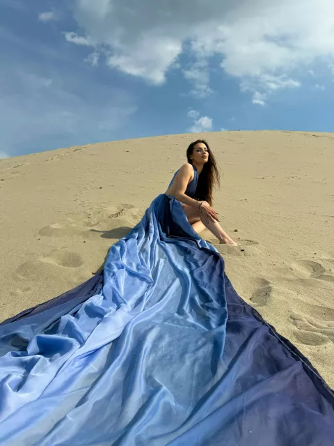 Lara Katava - Dizajniranje i šivanje odjeće, pa i viralnih letećih haljina, draže joj je od ekonomije