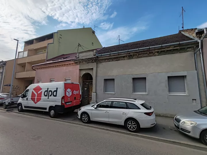 Kuća u Ružinoj koju je gradio WybiralGrgur VremeplovacOsijek, 20. srpnja 2025.Snimio: Grgur Marko Ivanković