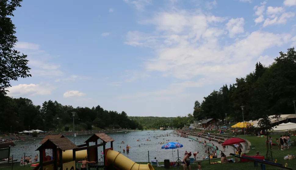 ORAHOVICA - SRPANJ 2024. - Puno orahovačko JezeroSNIMIO: VLADIMIR GRGURIĆ