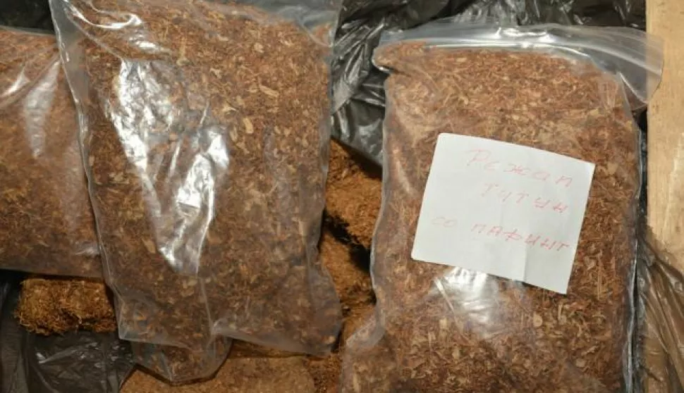 03.09.2014., Sisak - Sluzbenici PU Sisacko-moslavacke u zajednickoj akciji s PU Republike Srpske prekinuli su svercerski lanac duhana i zaplijenili oko 2 tone duhana i tisucu steka cigareta. Photo:Nikola Cutuk/PIXSELL------2 st colorcrna kronika