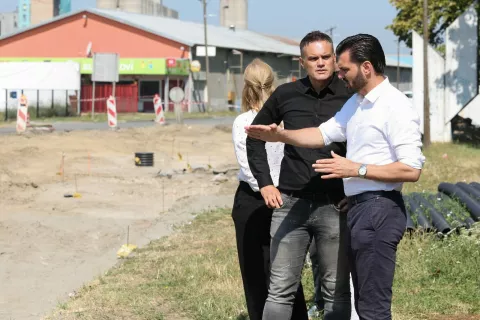 Izgradnja novog kružnog toka, na sadašnjem križanju Divaltove i Vukovarske ulice u Osijeku, srpanj 2025Dragan Vulin