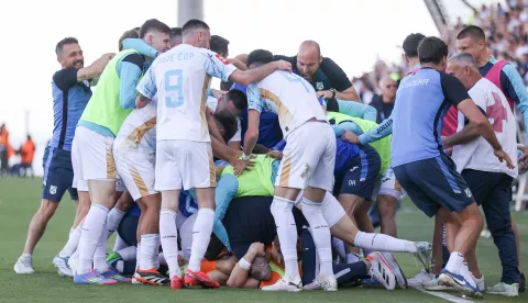 Rijeka, 25.05.2025 - Utakmica poslijednjeg kola Prve HNL između Rijeke i Slaven Belupa. Na slici slavlje nogometaša Rijeke nakon drugog zgoditka koji je postigao Toni Fruk.foto HINA/ Damir SENČAR/ ds
