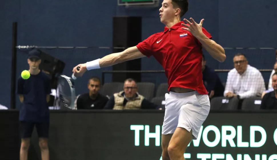 Osijek, 01. 02. 2025, SD Gradski vrt, tenis, Davis Cup, drugi dan. Hrvatska - Slovačka. Singl, revijalni meč, Matej Dodig vs Norbert Gombos. Matej Dodig.snimio GOJKO MITIĆ