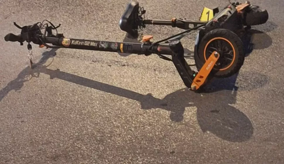 Električni romobil, nesreća, ilustracija, policija, očevid