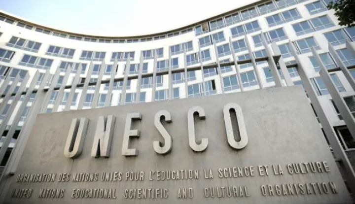 epa06261129 (FILE) - Exterior view of the UNESCO headquarters after the second day vote for the new secretary-general, in Paris, France, 18 September 2009 (reissued 12 October 2017). According to reports from 12 October 2017, diplomats said the USA were planning to withdraw from the UNESCO. The withdrawal is seen as a response in protest against the full membership to the United Nations Educational, Scientific and Cultural Organization (UNESCO) granted to Palestinians. EPA/YOAN VALAT *** Local Caption *** 01866560