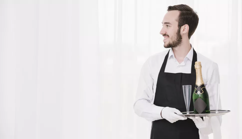 Koliko sezonac može zaraditi?konobar ilustracija freepikIstražili smo koliko traže radnici, a koliko nude poslodavci? Koliko hotelijeri trenutno plaćaju sobarice, recepcionere i ostalo osoblje? 