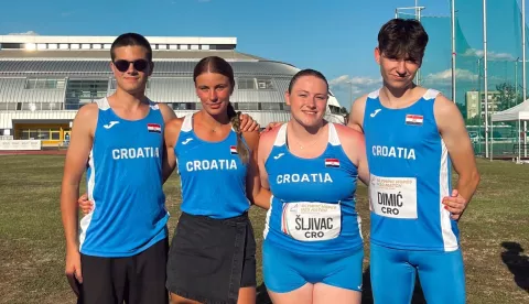 U mađarskom gradu Kaposvaru održan je atletski susret juniorskih reprezentacija Češke, Slovačke, Mađarske i Hrvatske.Nastupilo je i troje atletičara Slavonije-Žito foto: AK SLAVONIJA ŽITO