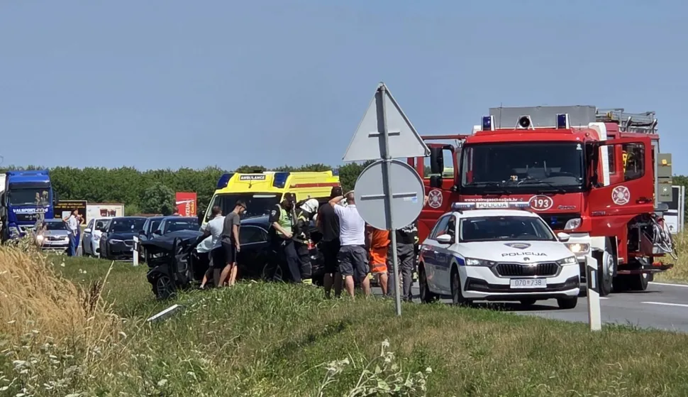 Jedna osoba poginula je u prometnoj nesreći na osječkoj obilaznici