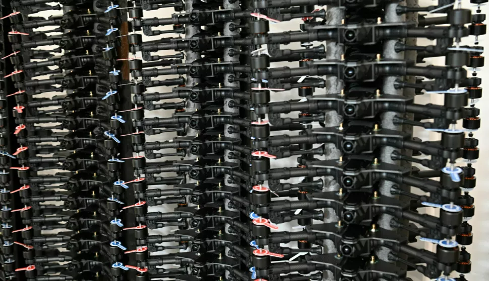 Potpredsjednik Vlade Republike Hrvatske i ministar obrane Ivan Anušić posjetio je danas, 25. srpnja 2025. u Osijeku tvrtku Orqa koja razvija i proizvodi FPV dronove kojima Ministarstvo obrane oprema Hrvatsku vojsku.