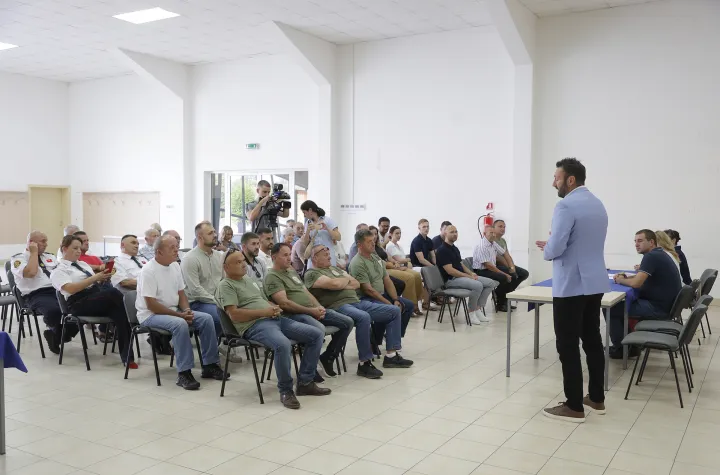 Tenja, 25. 07. 2025., Tenja MO Tenja, polaganje vijenaca, svečana sjednica, Vijeće MO Tenja SNIMIO BRUNO JOBST