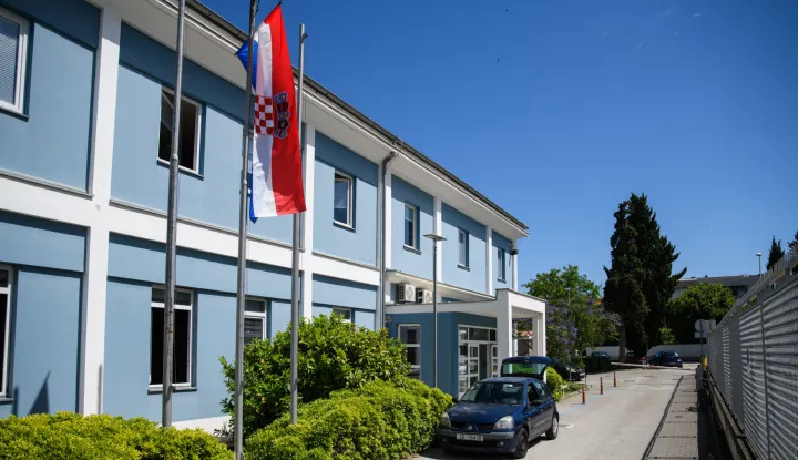 ZADAR - 26.05.2025 - PRESS konferencija Daniela Radete i Roberta Modrića ispred Općinskog suda Zadar