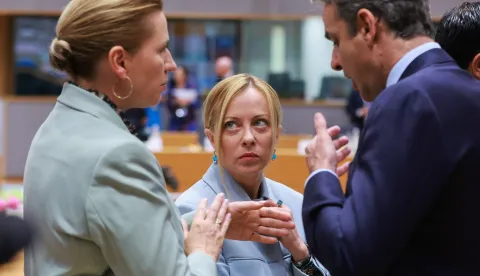 epa12198363 (L-R) Danish Prime Minister Mette Frederiksen, Italian Prime Minister Giorgia Meloni and Greece's Prime Minister Kyriakos Mitsotakis at the start of the EU leaders' Summit in Brussels, Belgium, 26 June 2025. EU leaders gather for a two-day summit to address geoeconomic challenges and the ongoing developments in Ukraine and the Middle East, among other topics. EPA/OLIVIER HOSLET