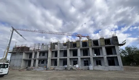 SLAVONSKI BROD - Na gradilištu u Borovskoj ulici sve je življe — radovi na izgradnji Centra za starije osobe vidljivo napredujuSRPANJ 2025.