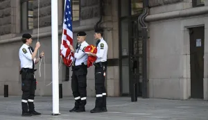 epa12267717 The US and Chinese flag are being raised outside of Sweden's government offices, 'Rosenbad,' ahead of the trade talks between China and the USA, in Stockholm, Sweden, 28 July 2025. EPA/FREDRIK SANDBERG SWEDEN OUT