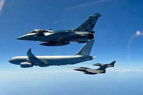Borbeni avion RafalePripadnici 191. eskadrile lovačkih aviona iz sastava Hrvatskog ratnog zrakoplovstva sudjelovali su s pripadnicima Francuskih zračnih i svemirskih snaga u aktivnosti PEGASE 25 koja se 29. i 30. travnja 2025. godine provodi u hrvatskom zračnom prostoru