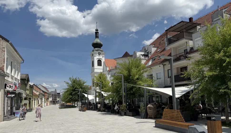 Valpovo, 12. 07. 2025., slobodnjak, slobodnjaci,Valpovo; pje&scaron;ačka zona; ilustracijaSNIMIO BRUNO JOBST