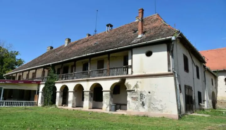 Nuštar - obnova dvorca - prve cjeline